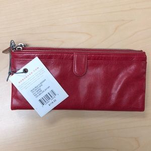 HOBO Taylor wallet in Garnet NWT